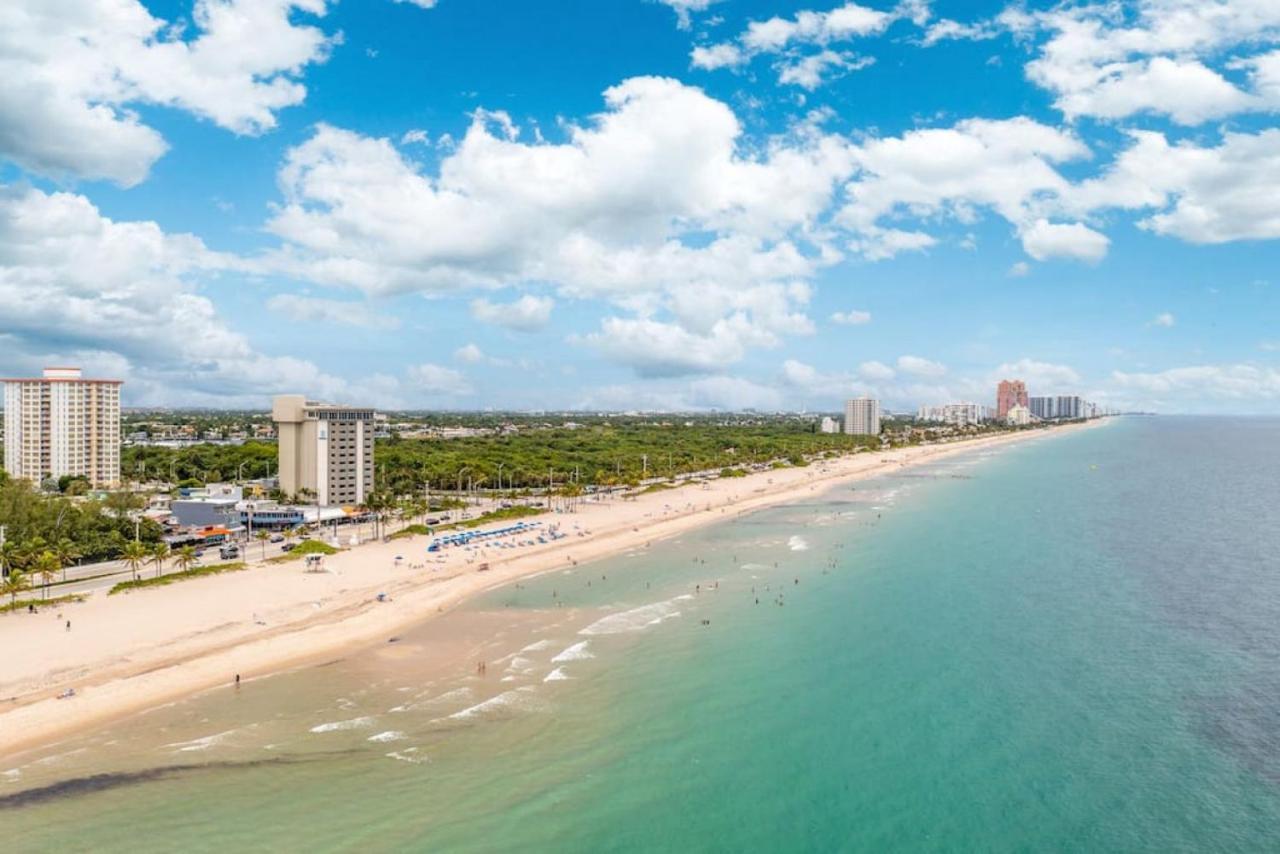 The Purple Pelican Beachfront With Ocean Balcony Unit 3 Форт Лодърдейл Екстериор снимка