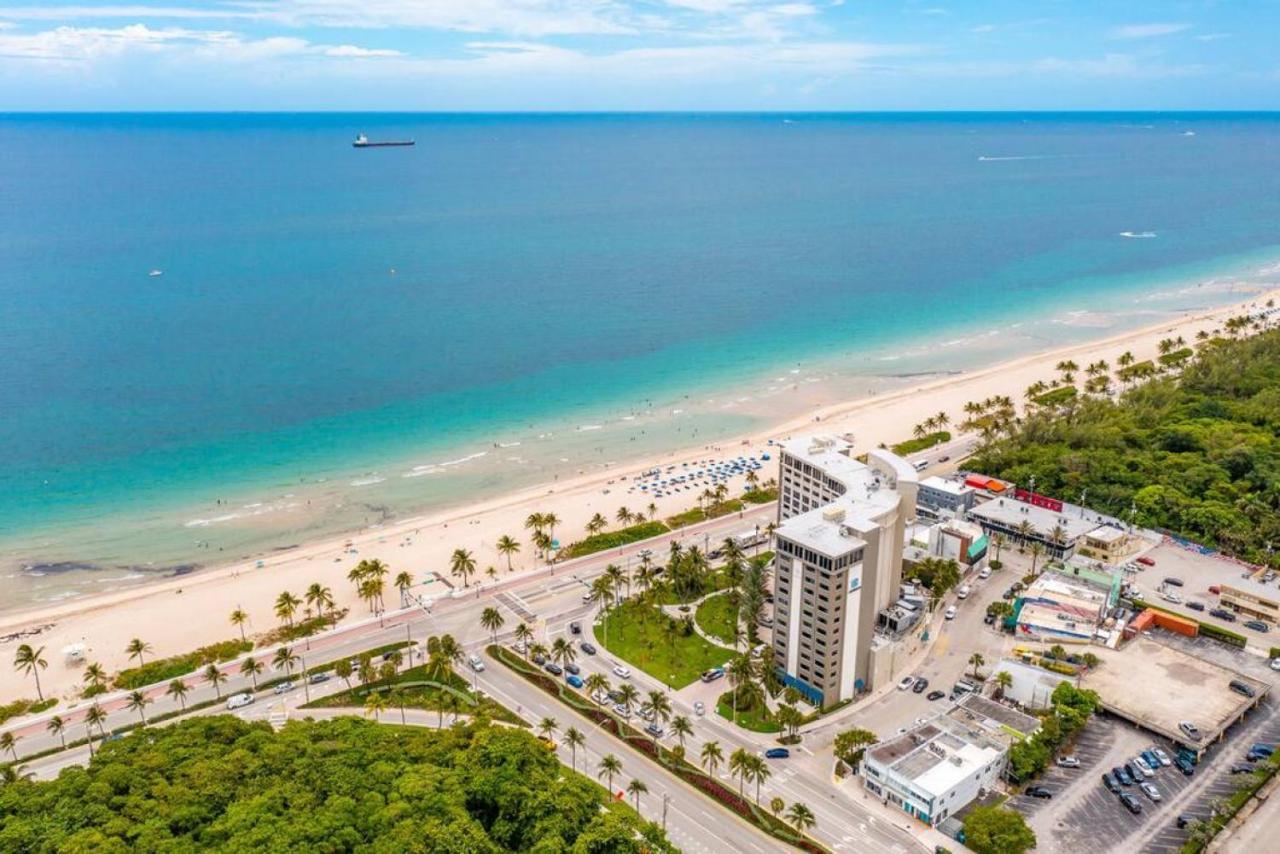The Purple Pelican Beachfront With Ocean Balcony Unit 3 Форт Лодърдейл Екстериор снимка