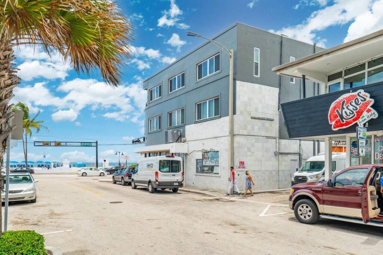 The Purple Pelican Beachfront With Ocean Balcony Unit 3 Форт Лодърдейл Екстериор снимка