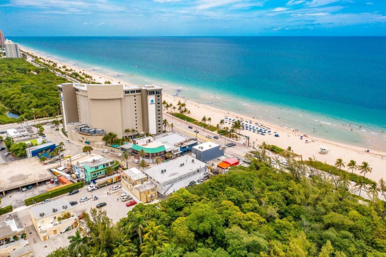 The Purple Pelican Beachfront With Ocean Balcony Unit 3 Форт Лодърдейл Екстериор снимка