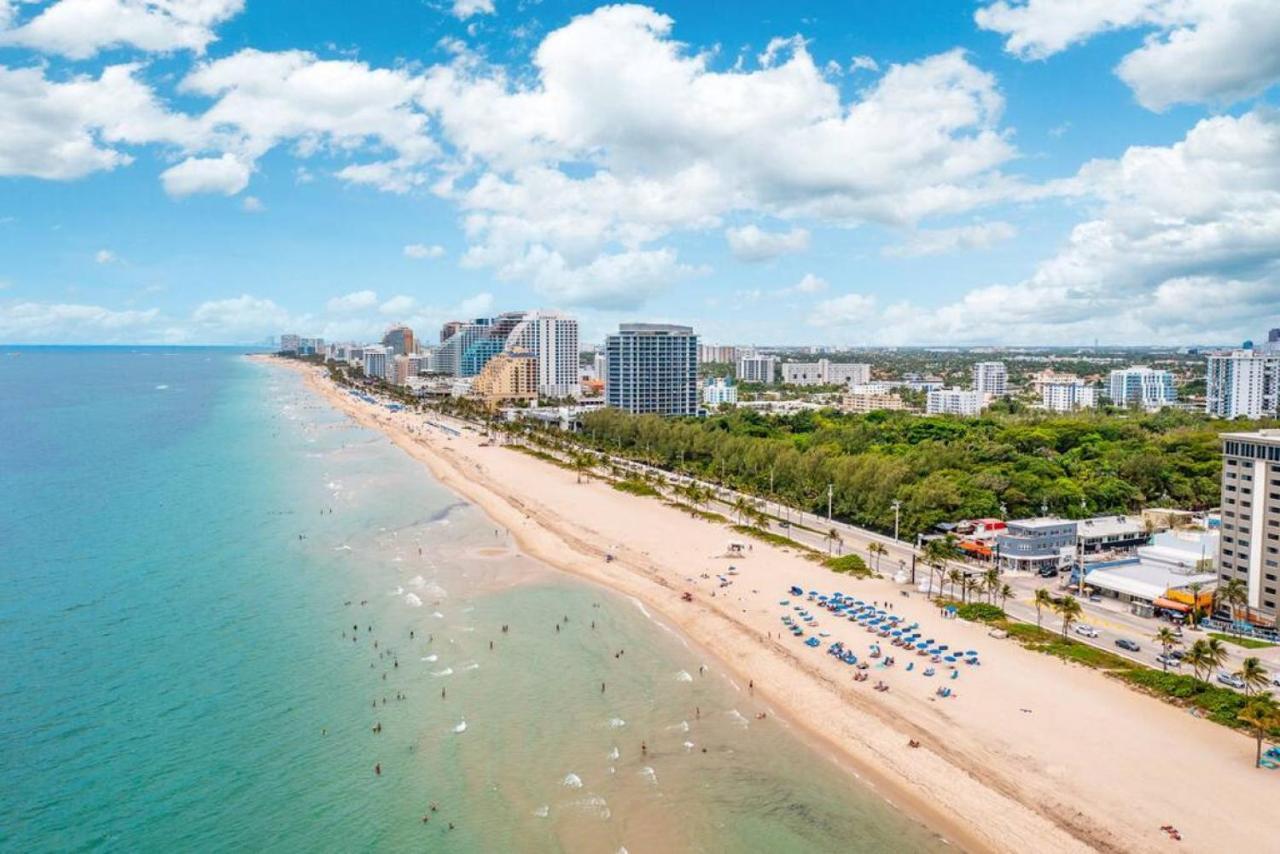 The Purple Pelican Beachfront With Ocean Balcony Unit 3 Форт Лодърдейл Екстериор снимка